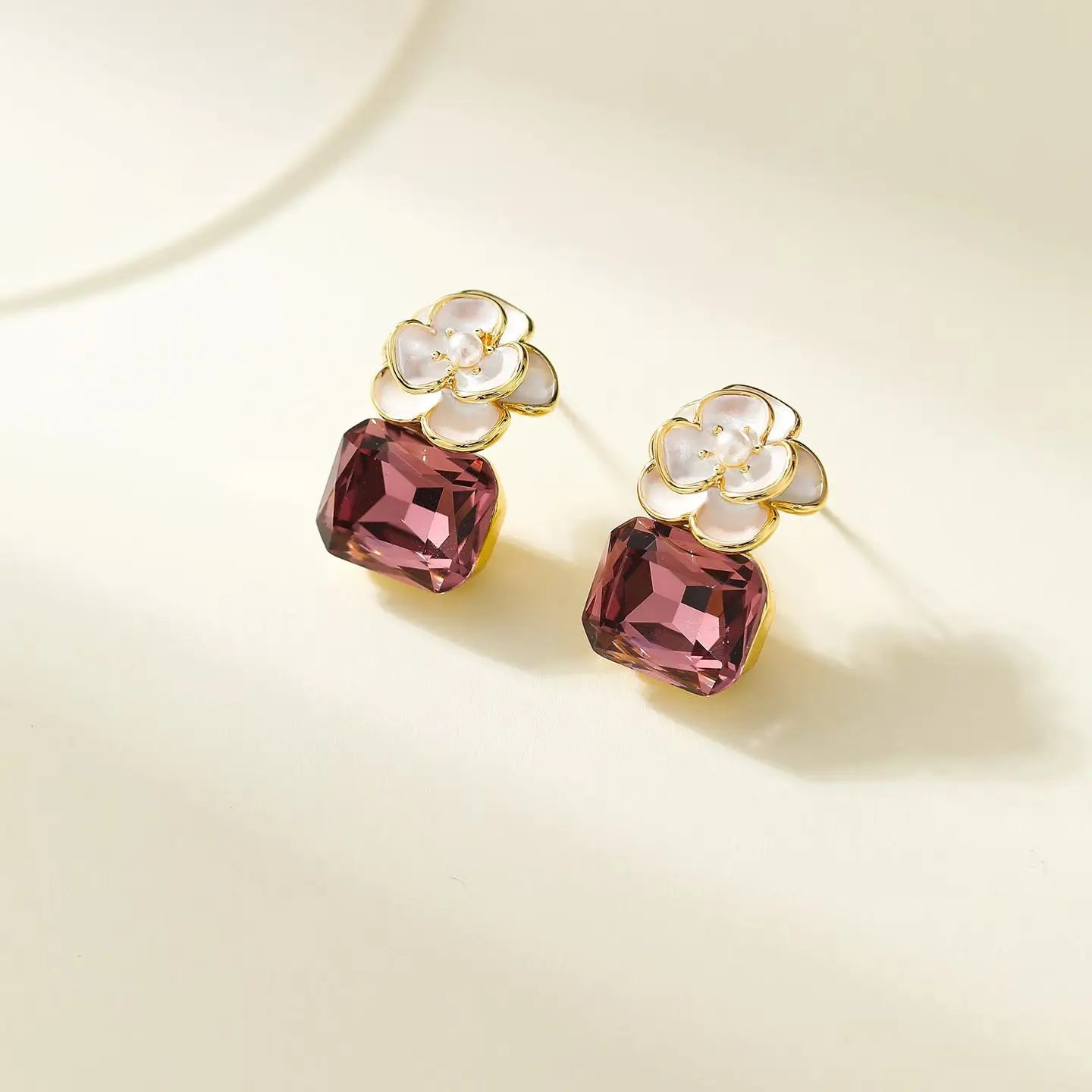 Female Butterfly Shape Shell Rhinestone Crystal Small Stud Earring Fashion Sweet Cute High Quality Jewelry Accessories for Daily