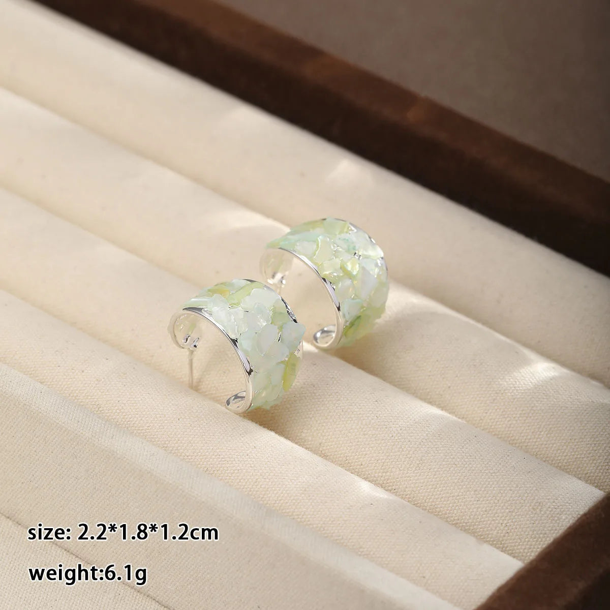 Fashion S925 Silver  Crushed Shell Classic Hoop Earrings for Girls Sweet Jewelry for Women Ladies Wholesale China Manufacturer