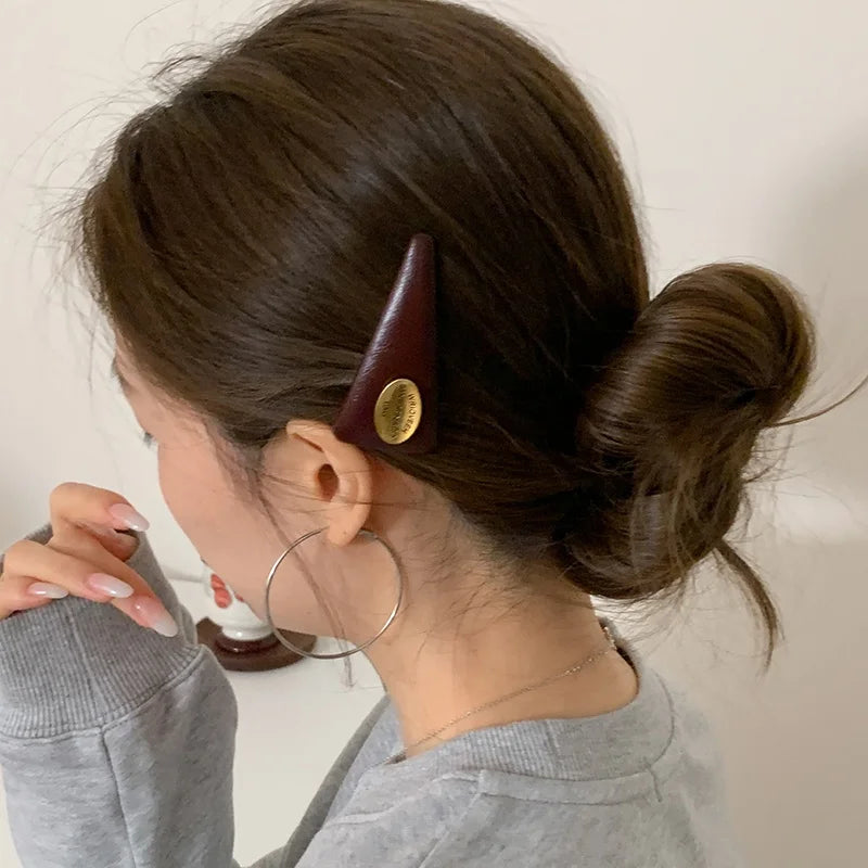 Female Autumn Winter Solid Color Small Snap Clips Elegant Vintage Elegant Wholesale in Stock Hair Clips Accessories for Women