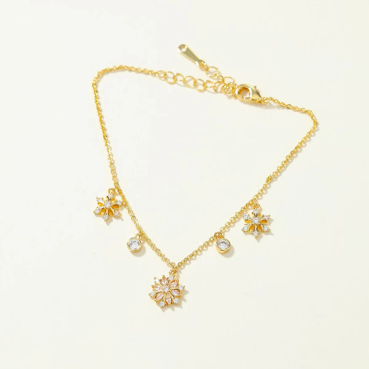 Simple Classic Minimalistic Luxury Bracelets for Girls Sweet Refined Jewellry for Women Ladies Accessories Female Bijuterias