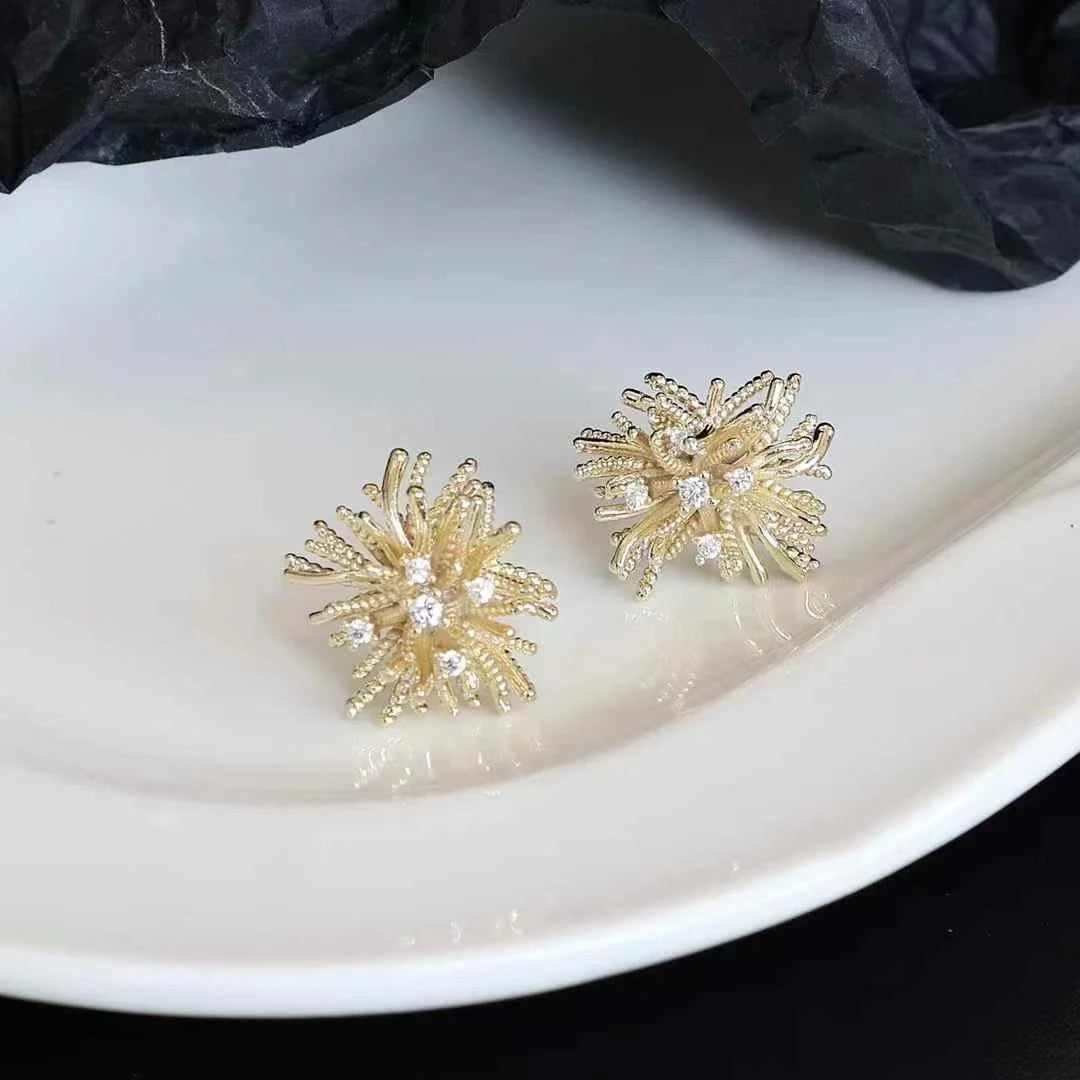 Women Lightweight High Quality Minimalistic Small Stud Earring Trendy Fashion Elegant Bulk Order Jewelry Accessories for Causal