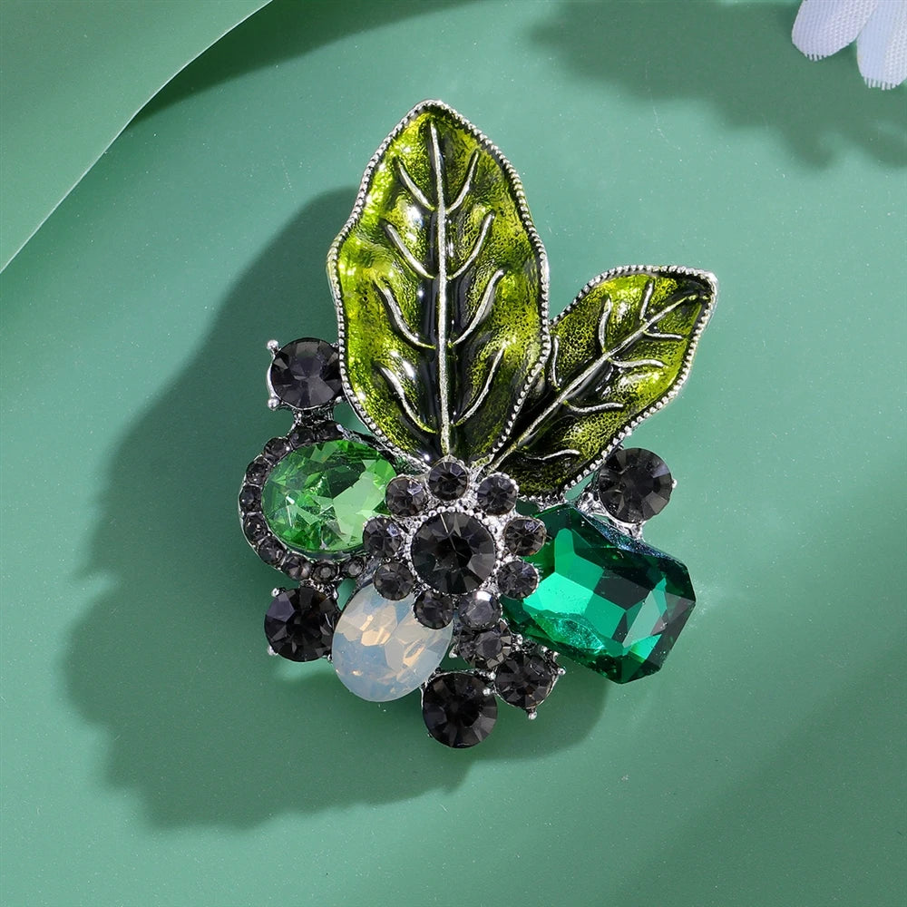 Fashion Glitter Luxury Sparking Rhinestone Vintage Brooches for Girls Elegant Trendy Pins Jewelry for Women Ladies Accessories
