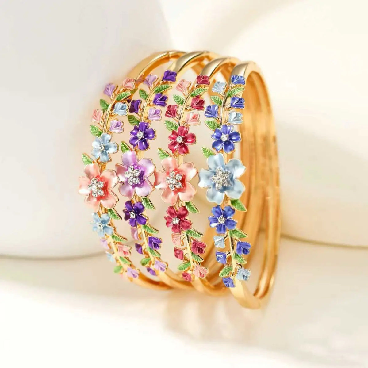 Fashion Trendy Flowers Floral Bold Dainty Bangles for Girls Charms Elegant Vintage Retro Jewelry for Women Ladies Accessories