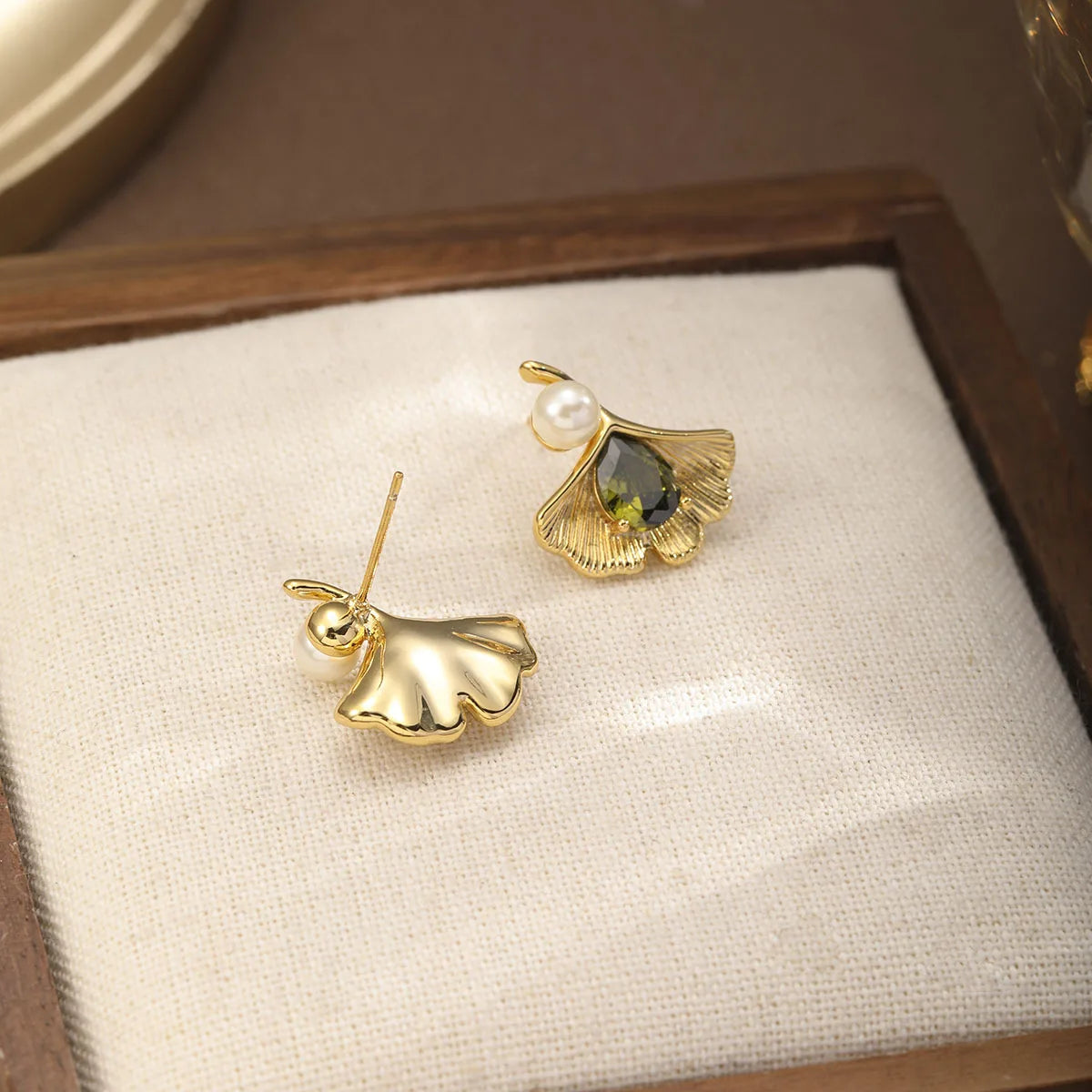 Women Shell Shape Glass Pearl Rhinestone Earring Elegant Fashion Dainty Factory Price Low MOQ in Stock Jewelry for Female Daily
