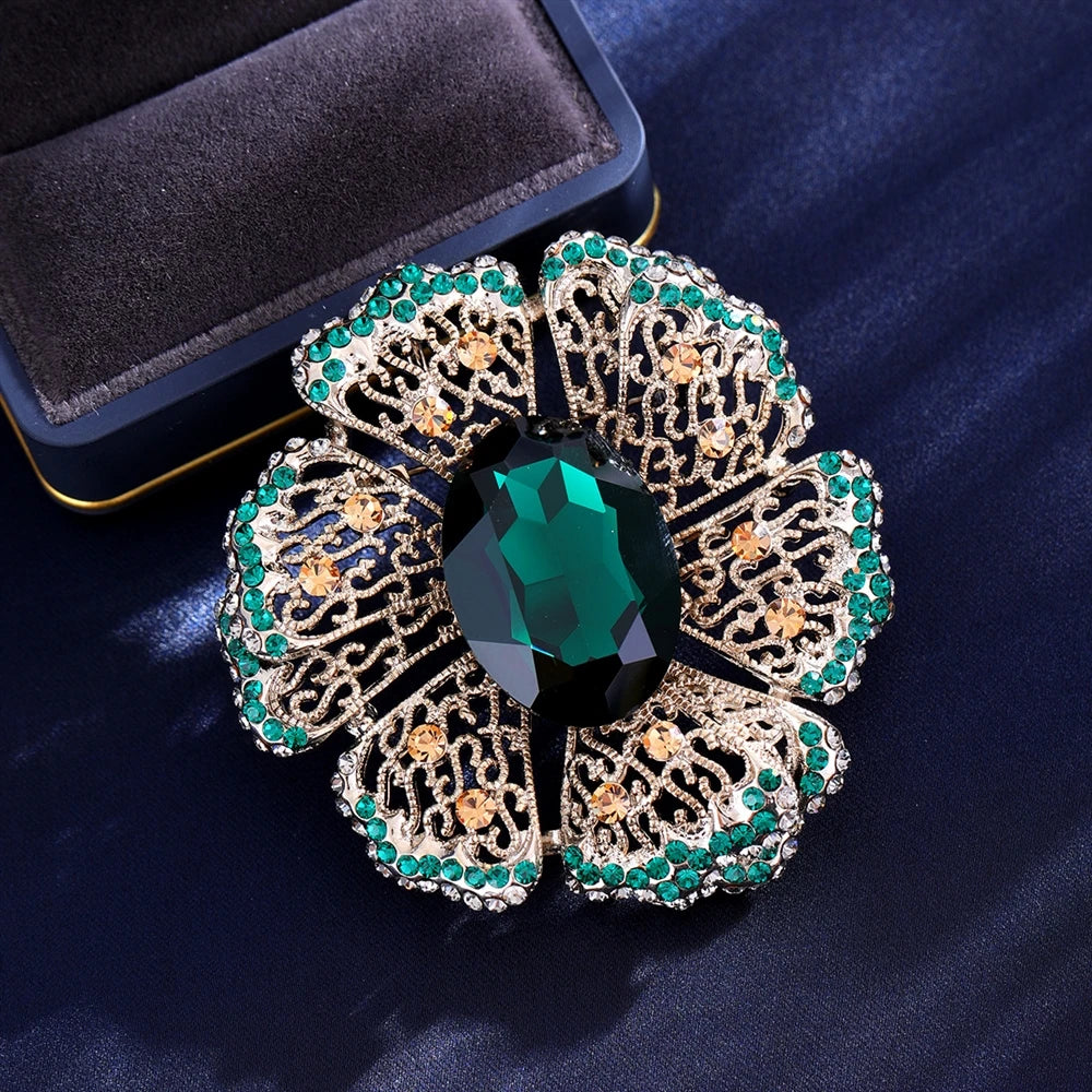 Fashion Glitter Rhinestone Vintage Retro Luxury Brooches for Girls Elegant Graceful Fine Jewelry for Women Ladies Accessories