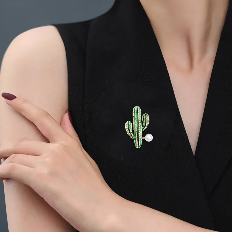 Fashion Glitter Imitation Pearl Cactus Brooches for Girls Trendy Stylish Plants Jewelry for Women Ladies Accessories Wholesale