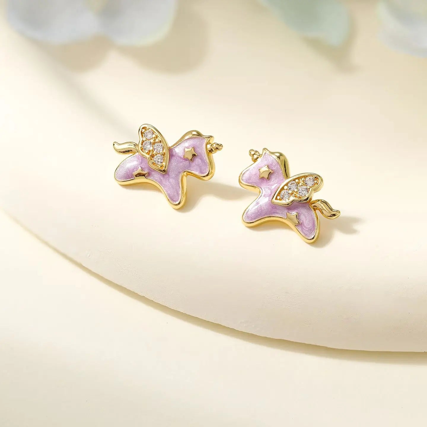 Fashion Sweet Cute Kawaii Animals Horse Stud Earrings for Girls Glitter Glamorous Jewelry for Women Ladies Accessories Wholesale