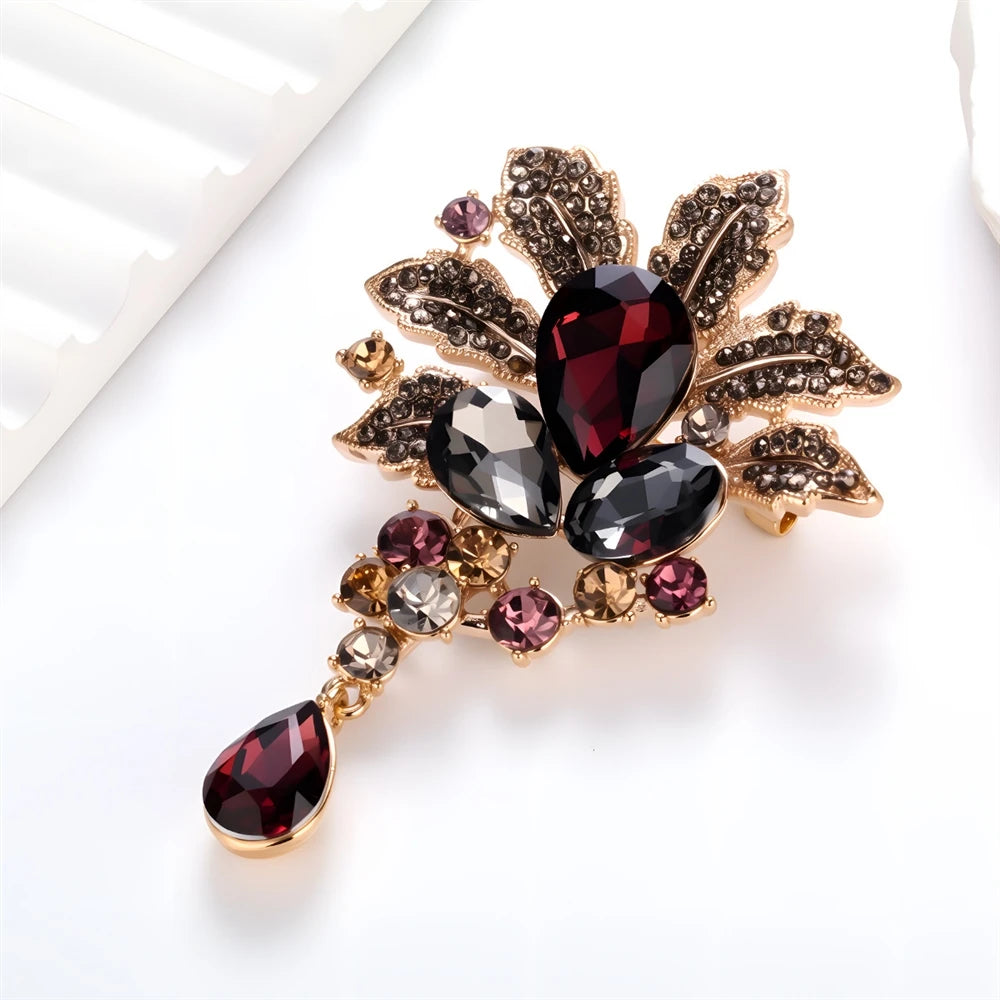 Fashion Sweet Glitter Rhinestone Sparking Luxury Brooches for Girls Bold Pins Jewelry for Women Ladies Accessories Wholesale