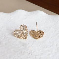 Fashion Simple Minimalistic Elegant Heart Shaped Drop Earrings for Girls Sweet Refined Jewelry for Women Ladies Accessories