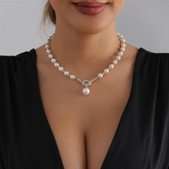 Fashion Elegant Imitation Pearl Sweet Necklaces for Girls Trendy Glamorous Jewelry for Women Ladies Accessories Chinese Supplier