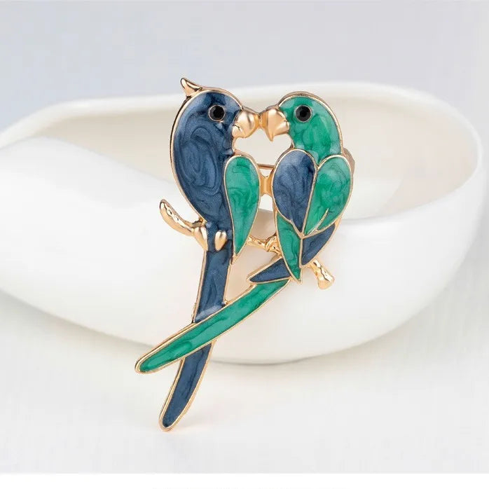 Fashion Birds Animals Sweet Brooches for Girls Elegant Glamorous Charms Pins Jewelry for Women Ladies Accessories Wholesale