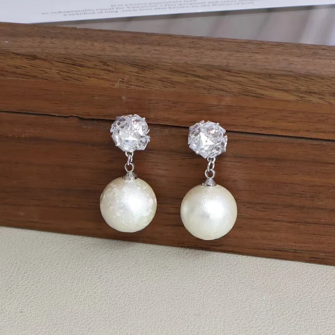 Fashion Sweet Fruit Cherry Elegant Stud Earrings for Girls Chic Trendy Stylish Glitter Jewelry for Women Ladies Accessories