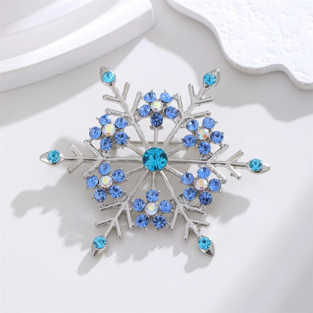 Fashion Snow Flake Sweet Elegent Princess Style Brooches for Girls Cute Glamorous Pins Jewelry for Women Ladies Accessories
