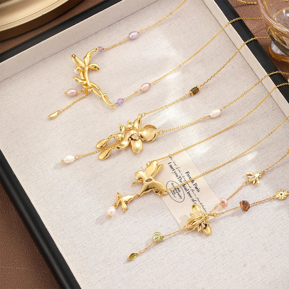 Fashion Butterfly Flower Copper 18K Gold Plated Necklaces for Girls Elegant Trendy Jewelry for Women Ladies Wholesale Bulk
