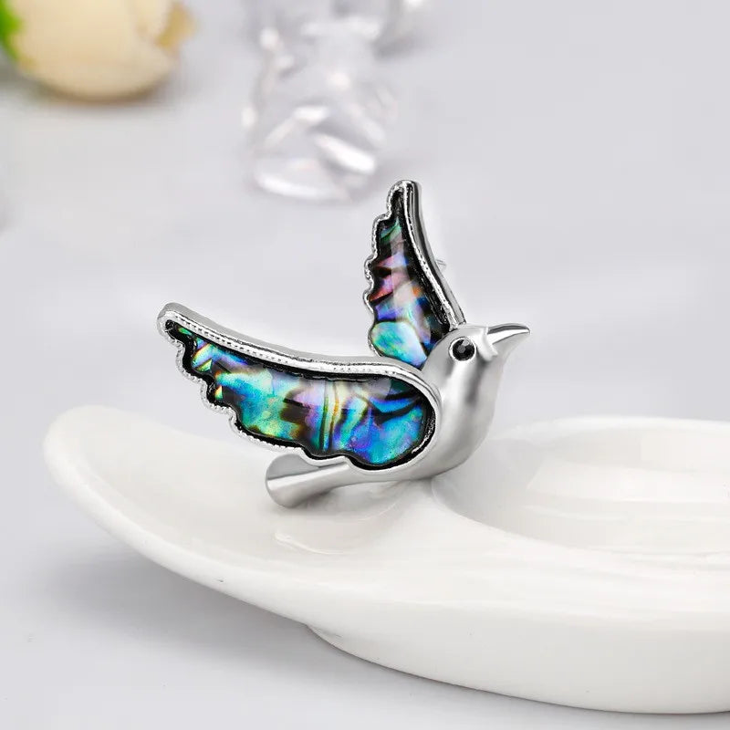 Fashion Sweet Dainty Bird Animals Brooches for Girls Glamorous Cute Pins Jewelry for Women Ladies Accessories Wholesale Chic