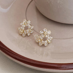 Trendy Designer Simple Glitter Stud Earrings for Girls Elegant Sweet Graceful Jewellry for Women Ladies Accessories Wholesale