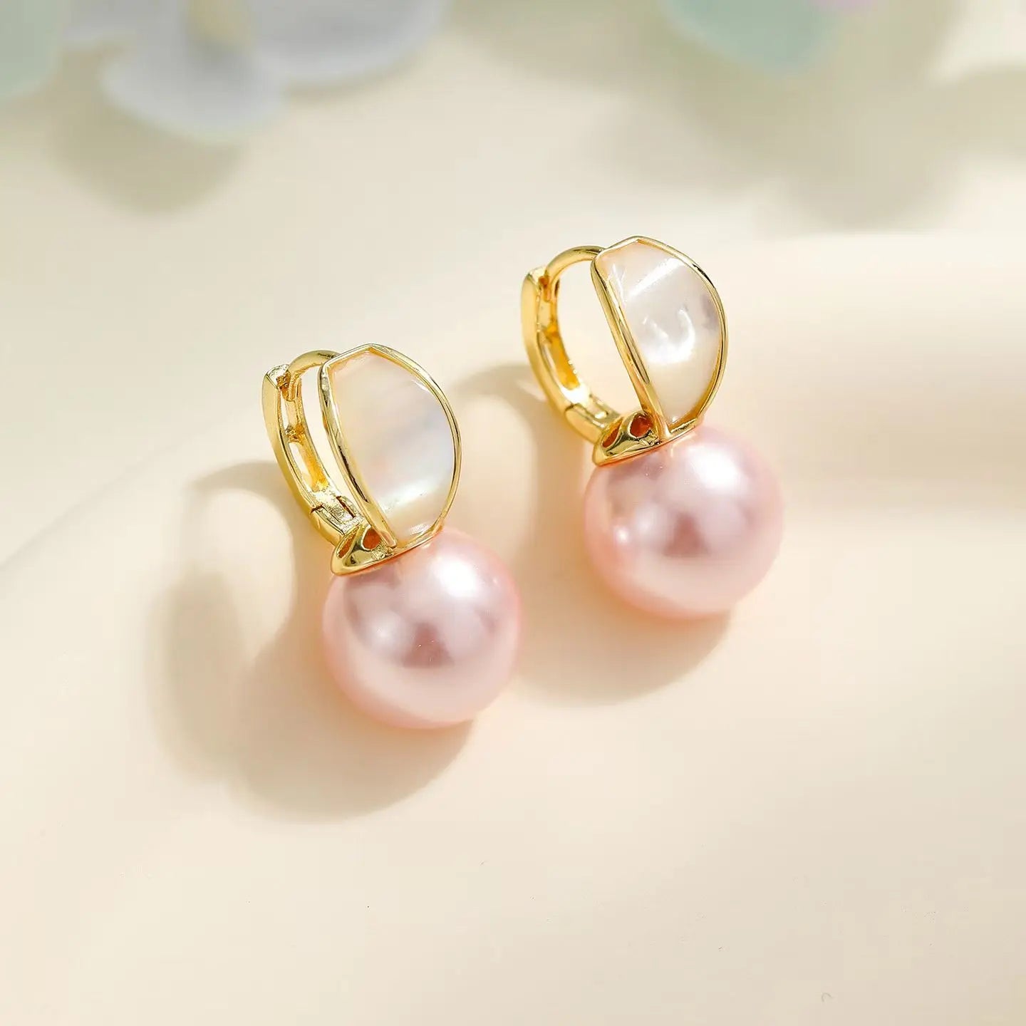 Luxury Imitation Pearl Heart Shaped Drop Earrings for Girls Fashion New Fresh Jewelry for Women Ladies Accessories Wholesale