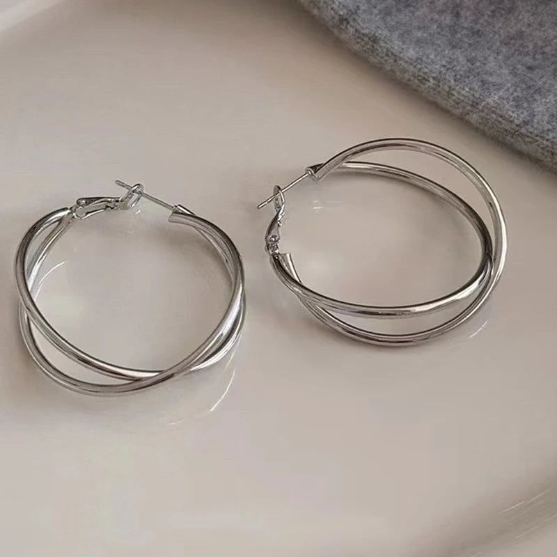 Fashion Simple Classic Minimalistic Hoop Earrings for Girls Sweet Trendy Jewelry for Women Ladies Accessories Chinese Supplier