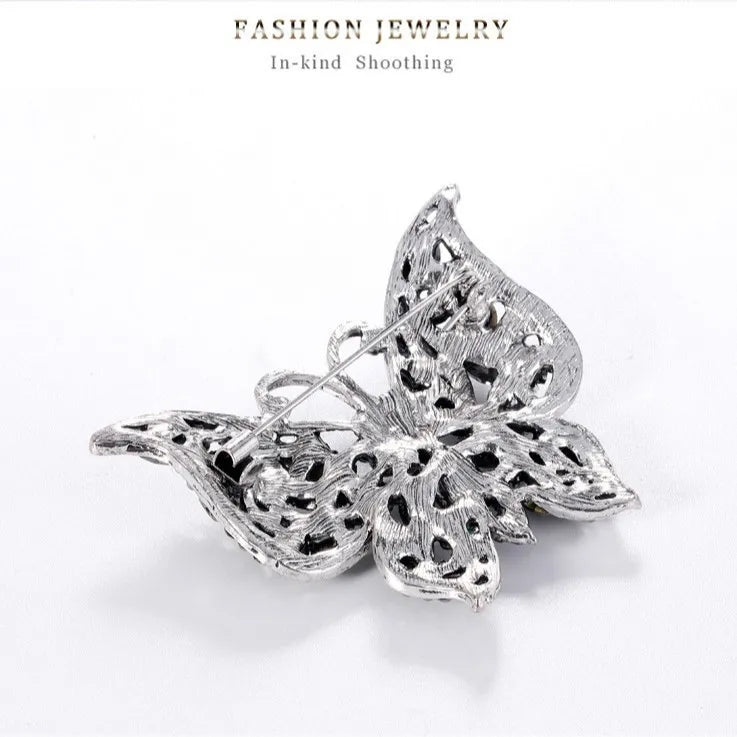 Fashion Bold Glitter Butterfly Sweet Brooches for Girls Trendy Glamorous Animals Pins Jewelry for Women Ladies Accessories