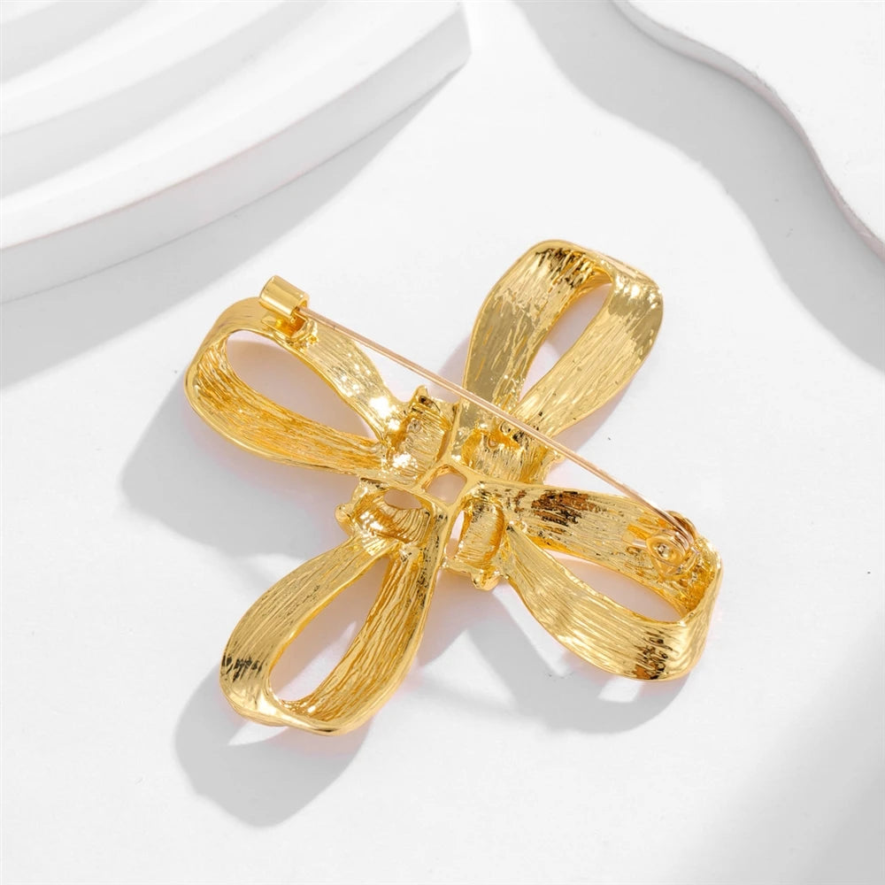 Fashion Simple Chinese Knot Trendy Brooches for Girls Stylish Minimalistic Mental Jewelry for Women Ladies Accessories Wholesale