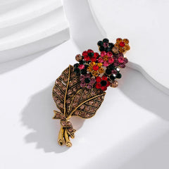 Fashion Trendy Glitter Vintage Retro Brooches for Girls Luxury Rhinestone Pins Jewelry for Women Ladies Accessories Wholesale