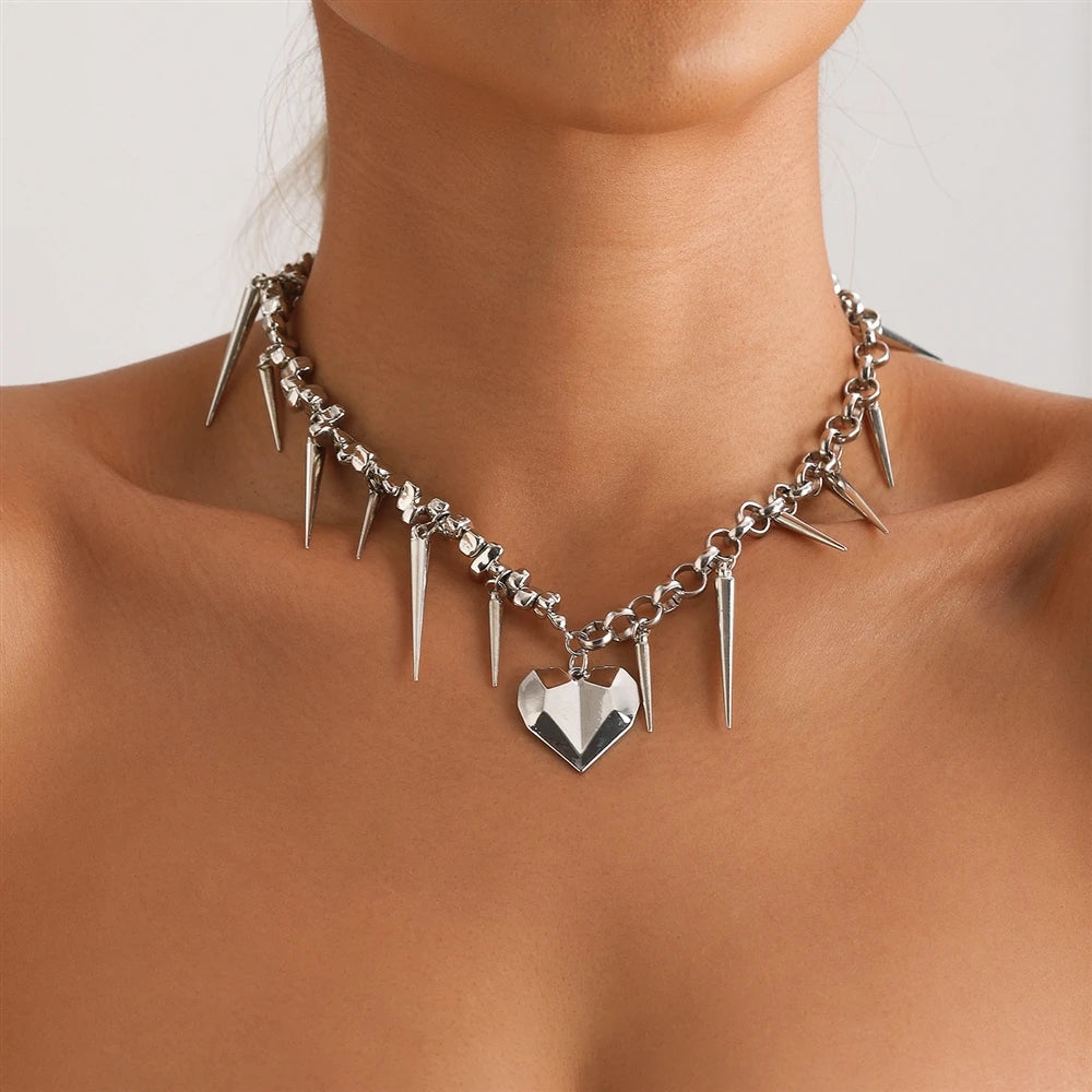 Sweet Spicy Punk Trendy Fashion Necklaces for Girls Glamorous Art Deco Charms Jewelry for Women Ladies Accessories Wholesale
