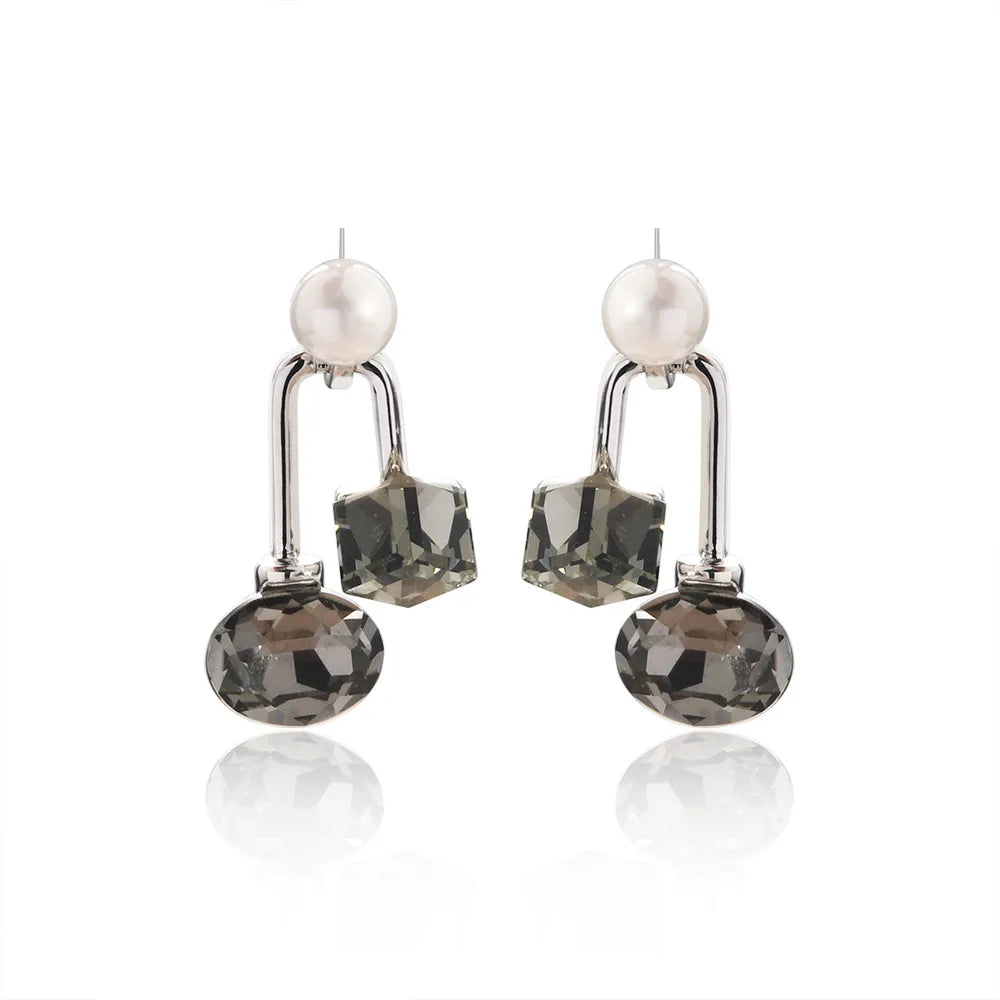 Female Fashion Hoop Earrings Super Flash Fine Sugar Copper Zircon Earrings Light Luxury High Elegant Fashion Ear Jewelry Bulk