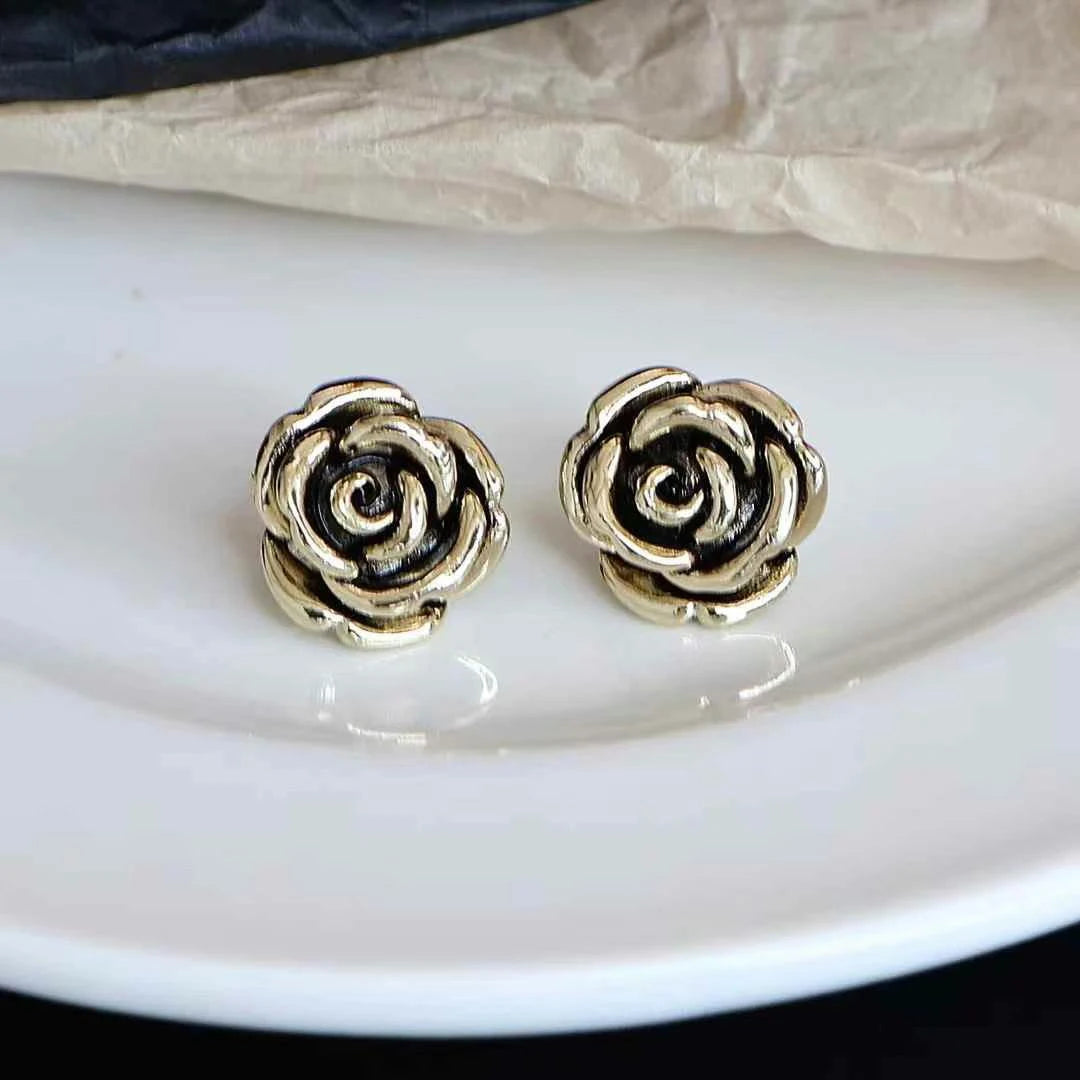 Women Hot Sale Flower Shape Small Mini Punk Fashion Chic Trendy High Quality Bulk Jewelry Accessories for Female Street Causal