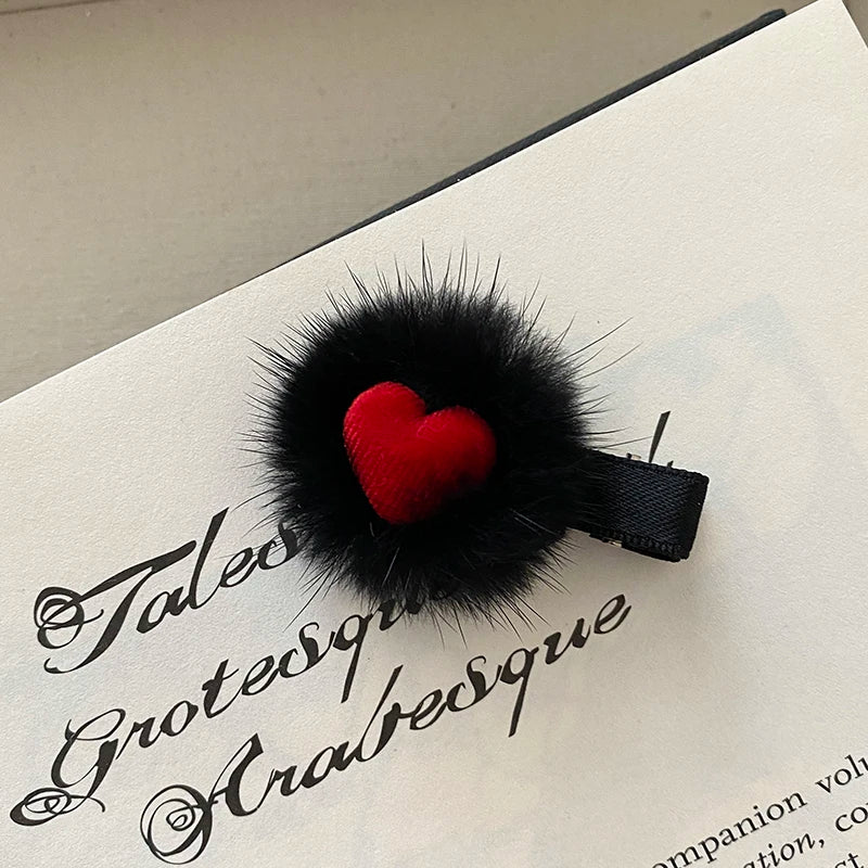 Fashion Cute Heart Shaped Sweet Elegant Hair Clips for Girls Trendy Stylish Simple Alligators for Women Ladies Hair Accessories