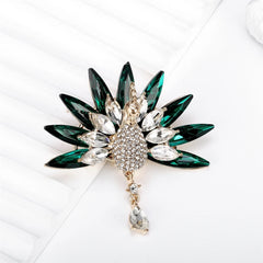Fashion Glitter Animals Peacock Elegant Brooches for Girls Trendy Refined Pins Jewelry for Women Ladies Accessories Wholesale