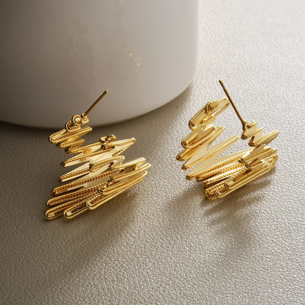 Fashion Gold Silver Plated Abstract Zigzag Line Hoop Earrings Women Irregular Geometric Textured Wavy Statement Ear Jewelry Bulk