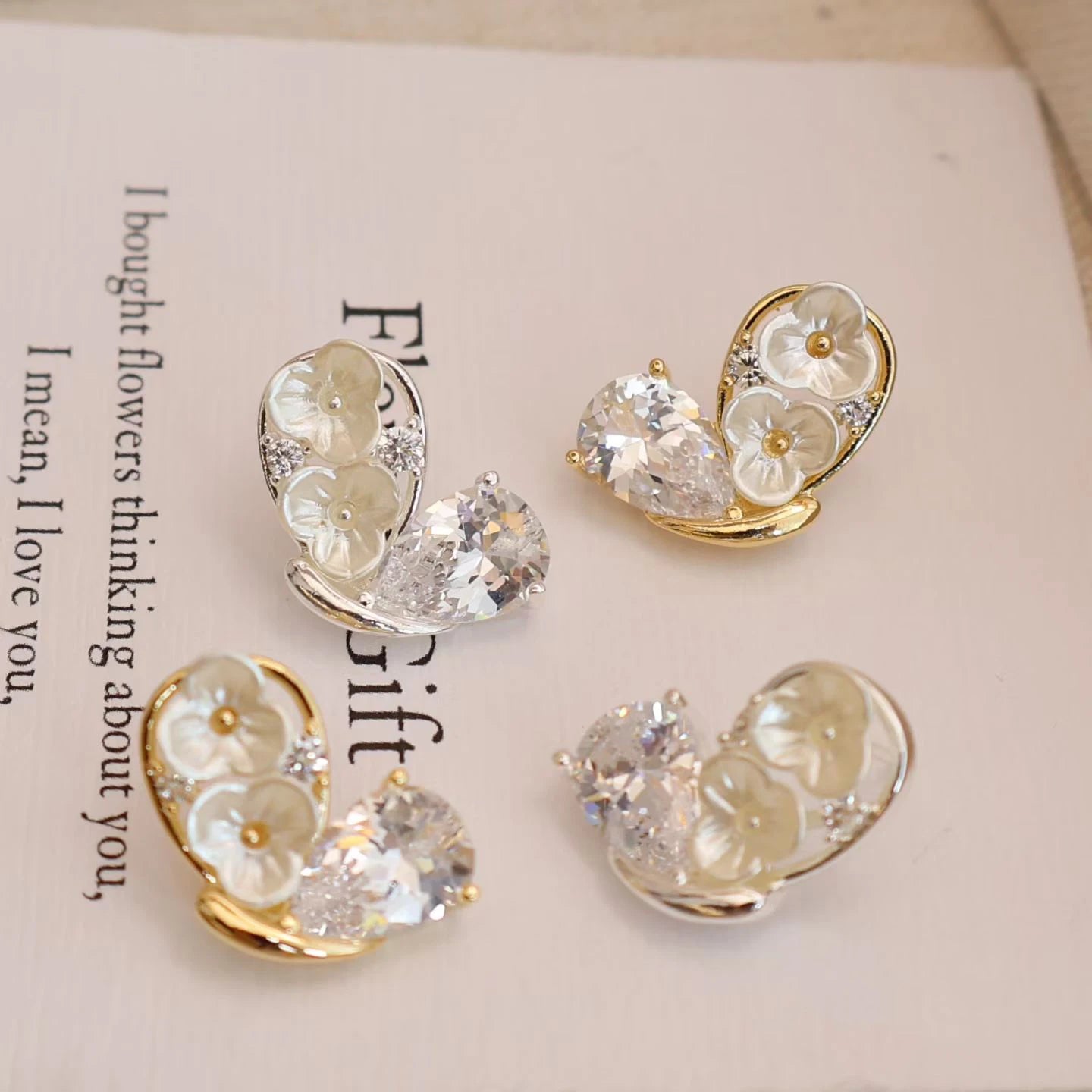 Luxury Flower Heart Shaped Stud Earrings for Girls Sweet Simple Fashion Jewelry for Women Ladies Accessories Bijuterias Chic