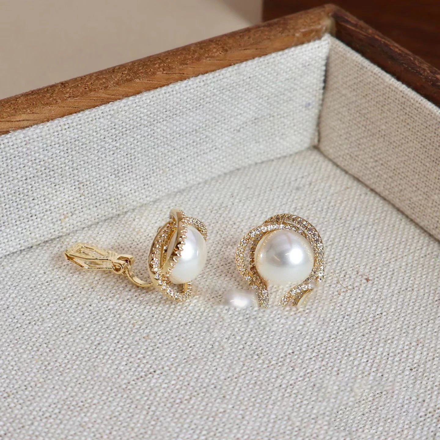 Ladies Heart Shape Imitation Pearl Small Clip-on Earring Fashion Glitter Affordable Wholesale High Quality Jewelry Accessories
