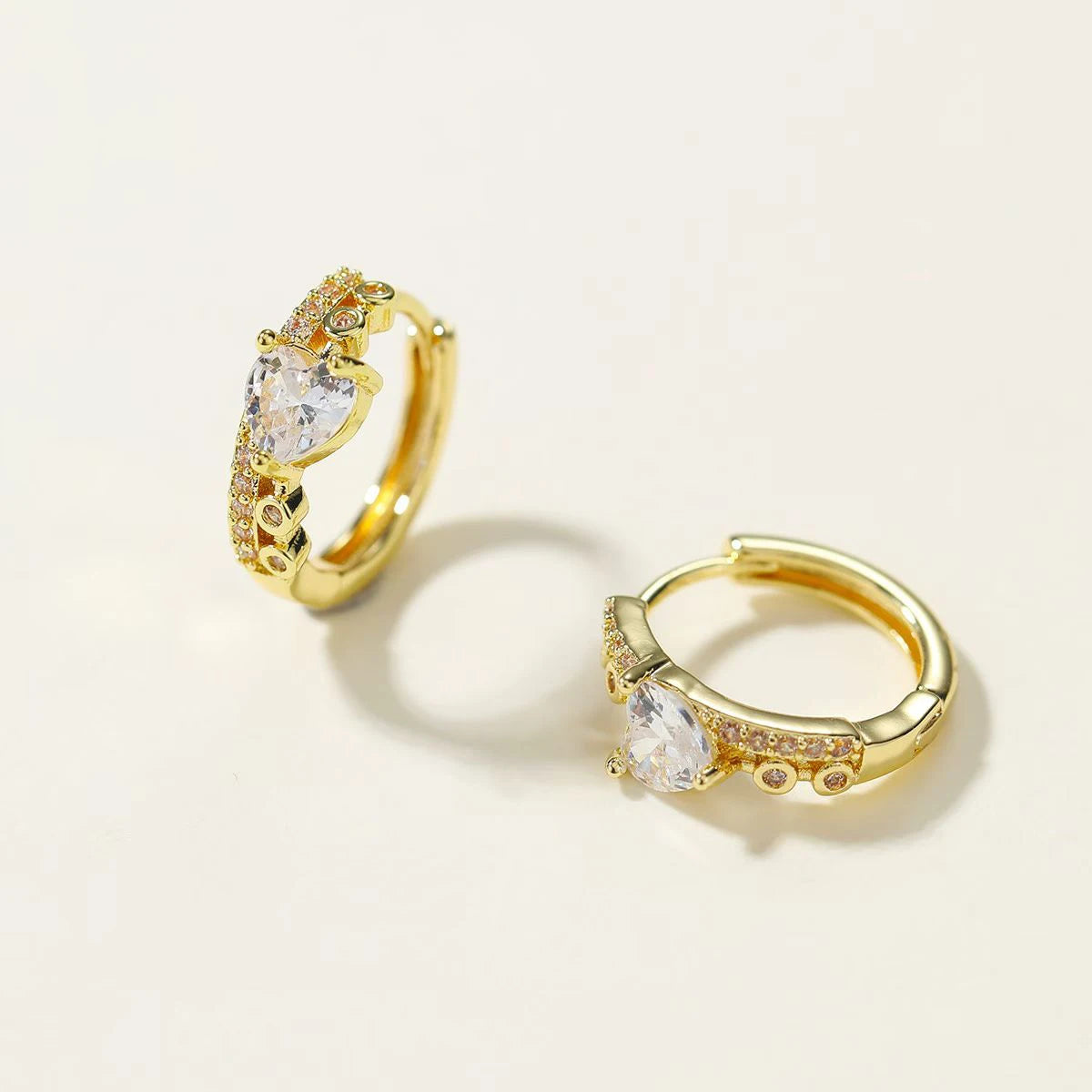 Fashion Trendy Simple Classic Hoop Earrings for Girls Elegant Glamorous Charms Art Deco Jewelry for Women Ladies Accessories