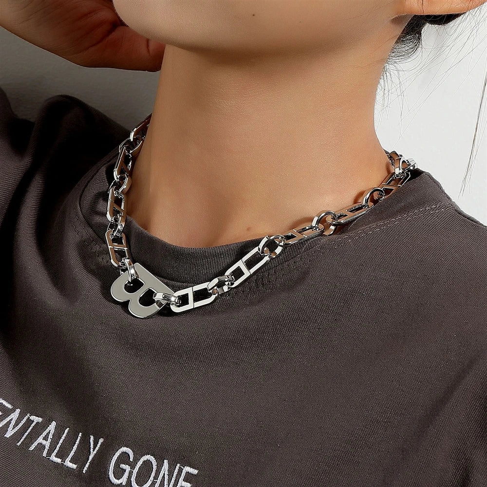 Fashion Simple Punk Minimalistic Letter Necklaces for Girls Cool Spicy Glamorous Charms Jewelry for Women Ladies Accessories