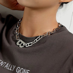 Fashion Simple Punk Minimalistic Letter Necklaces for Girls Cool Spicy Glamorous Charms Jewelry for Women Ladies Accessories