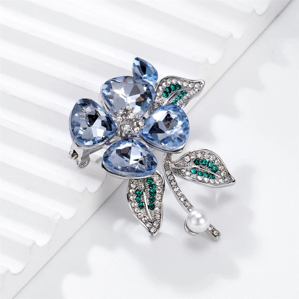 Fashion Sweet Glitter Rhinestone Sparking Brooches for Girls Elegant Luxury Pins Jewelry for Women Ladies Accessories Hot Sale