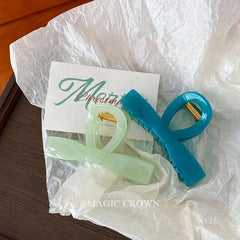 Women Hot Sale Green Minimalistic Medium Hair Claw Clips Graceful Classic Hair Claw Clip Accessories for Ladies Daily Office Use