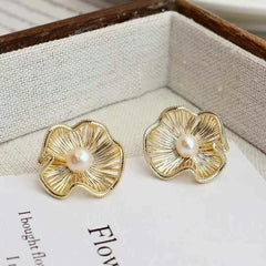 Simple Alphabet Minimalistic Imitation Pearl Stud Earrings for Girls Sweet Cute Elegant Jewellry for Women Ladies Accessories