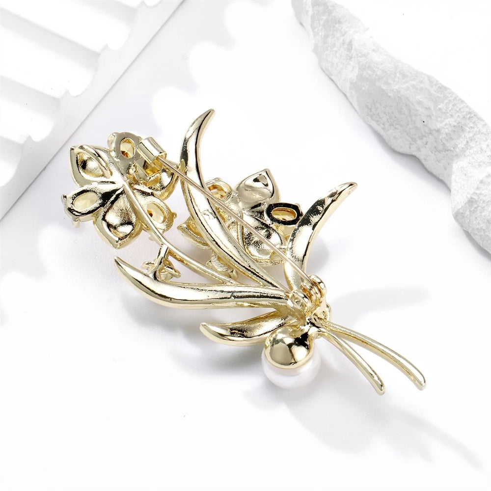 Fashion Glitter Flowers Rhinestone Sparking Sweet Brooches for Girls Elegant Floral Pins Jewelry for Women Ladies Accessories
