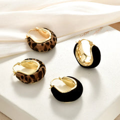 Retro Leopard Print Earrings Flocked U-shaped Wine Red Ear Buckles Trendy High-end Stylish Women Ear Jewelry Bulk Autumn Winter