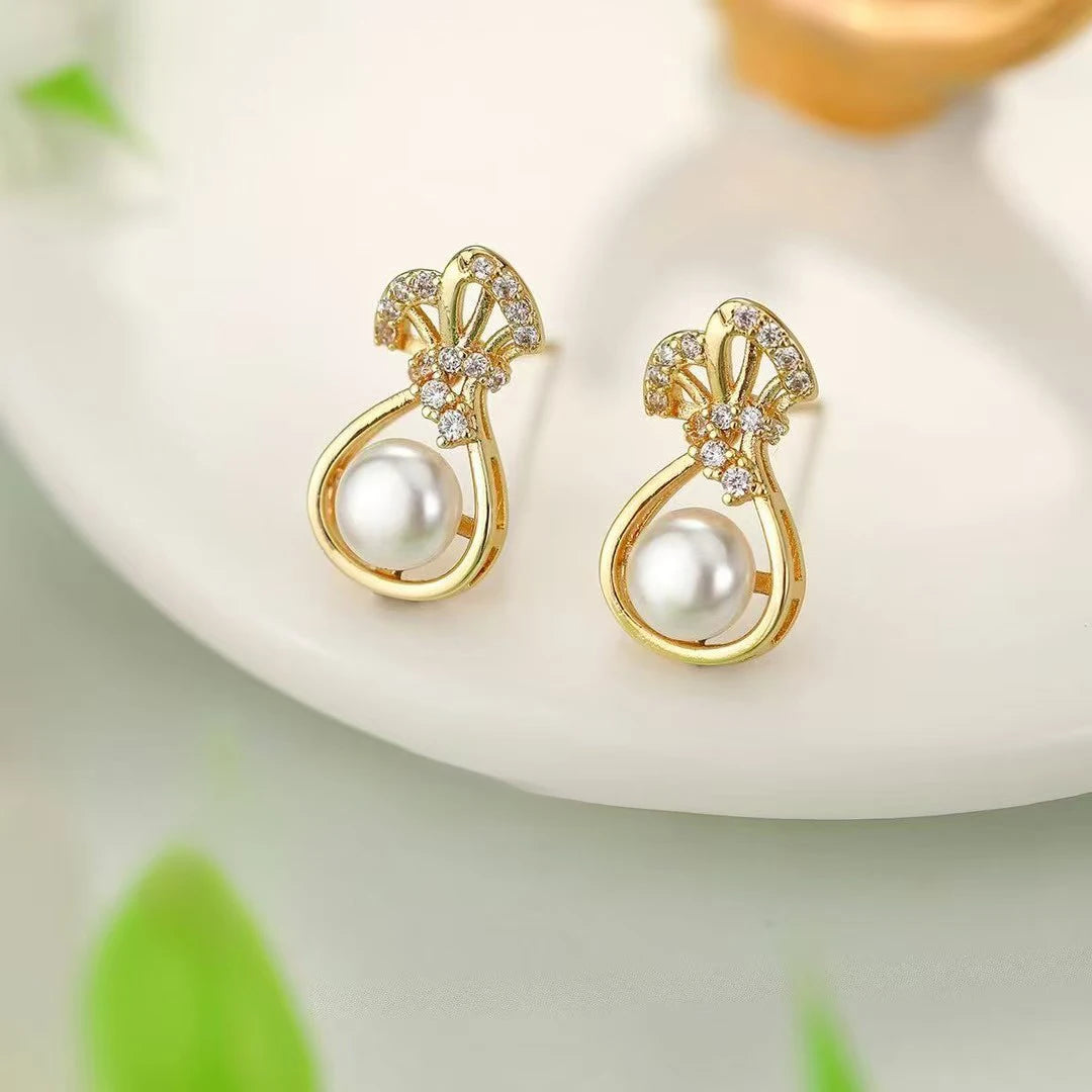 Fashion Butterfly Imitation Pearl Drop Earrings for Girls Sweet Bowknot Dainty Jewelry for Women Ladies Accessories Wholesale