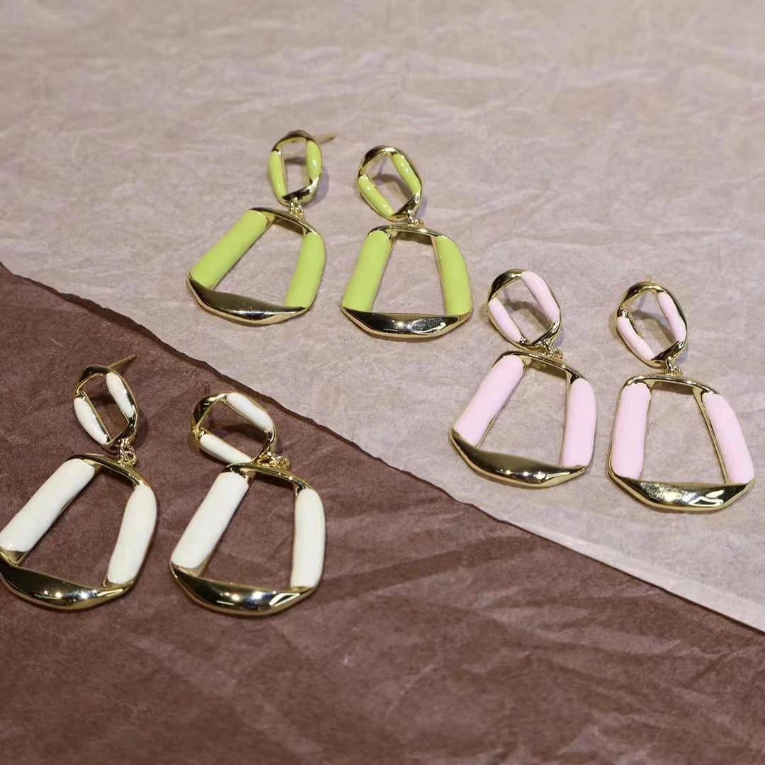 Sweet Fashion Dainty Trendy Drop Earrings for Girls Stylish Art Deco Glamorous Jewelry for Women Ladies Accessories Wholesale