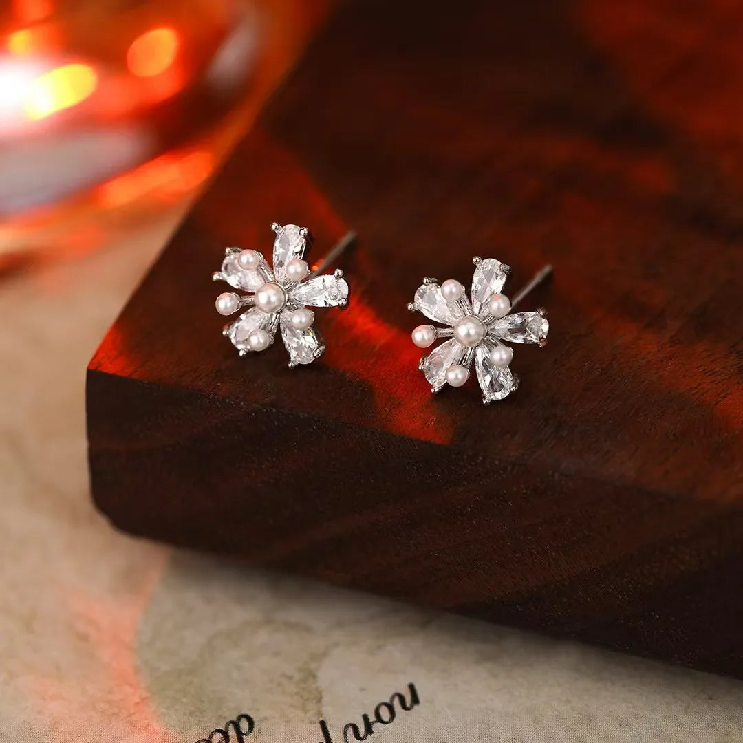 Women Small Flower Shape Rhinestone Pink Yellow Stud Earring Fashion Trendy Glitter Wholesale Bulk Order Jewelry Accessories