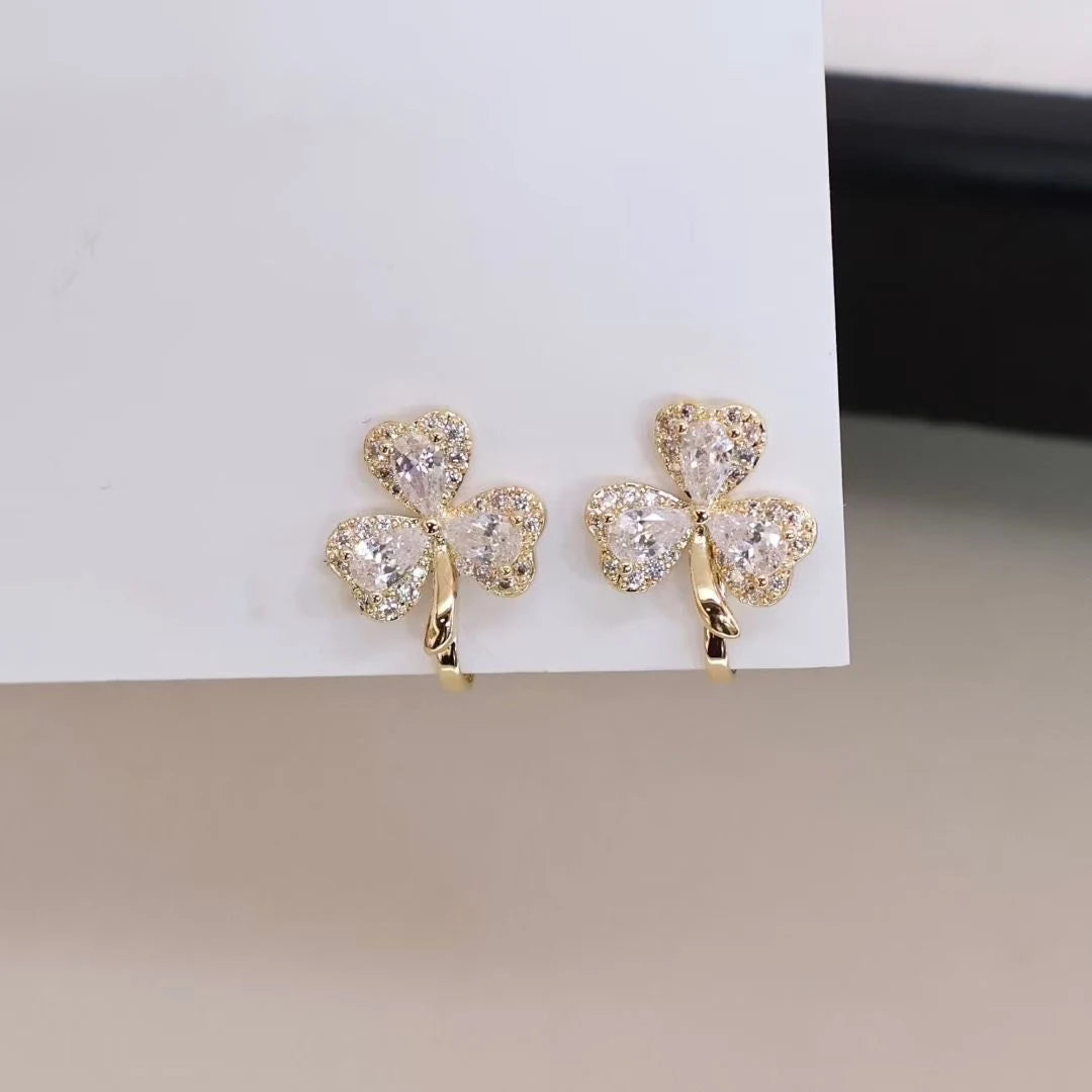 Fashion Luxury Glitter Refined Flowers Clip on Earrings for Girls Art Deco Dainty Jewelry for Women Ladies Accessories Wholesale
