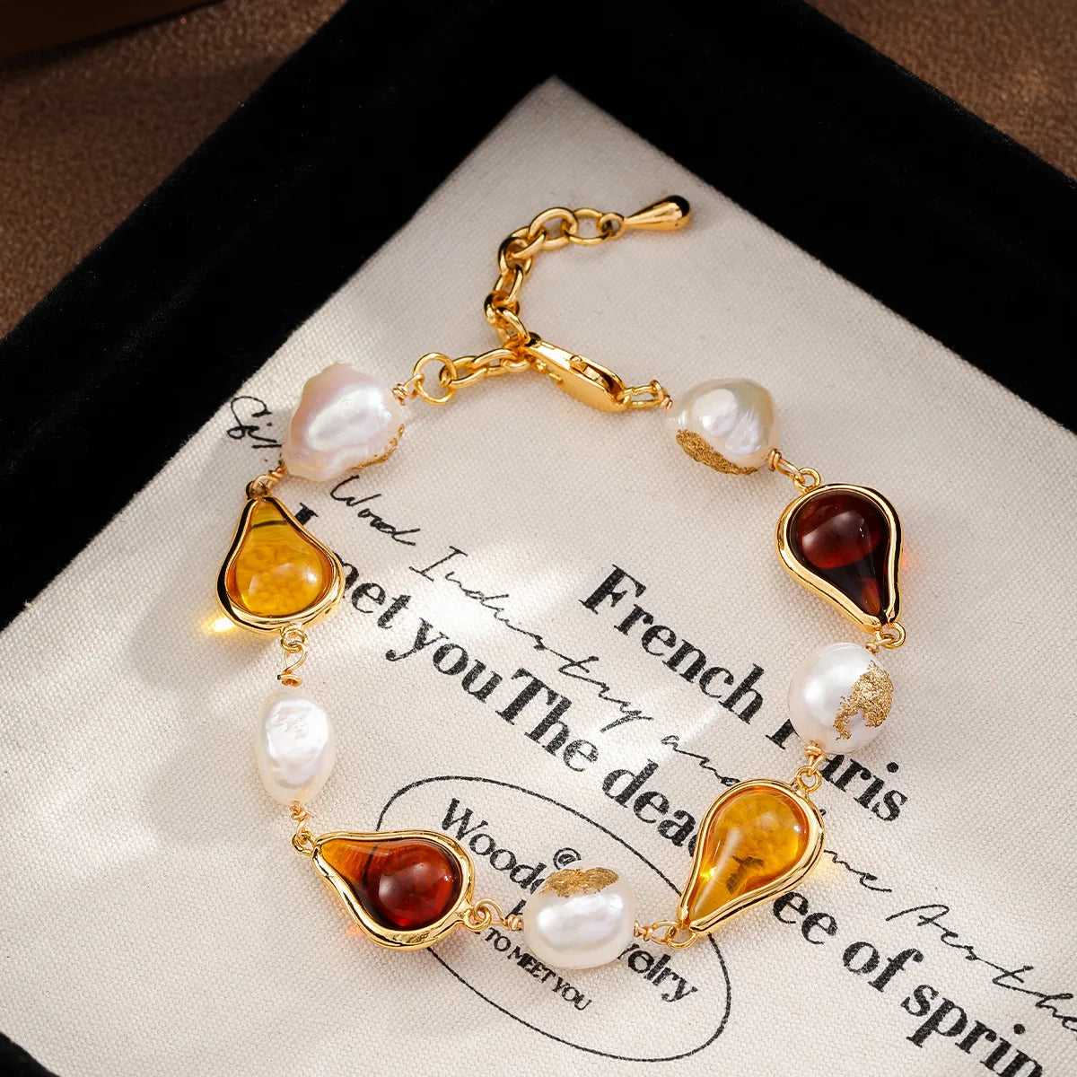 Fashion Baroque Pearl Glass Crystal Bracelets for Girls Elegant Vintage Jewelry for Women Ladies Wholesale China Factory Bulk