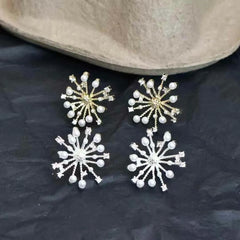 Women Creative Design Hot Sale Flower Shape Small Stud Earring Fashion Chic Beauty Bulk Order Jewelry Accessory for Female Daily