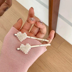 Simple Minimalistic Heart Shaped Hair Clips for Girls Elegant Trendy Bobby Pins for Women Ladies Hair Accessories in Stock