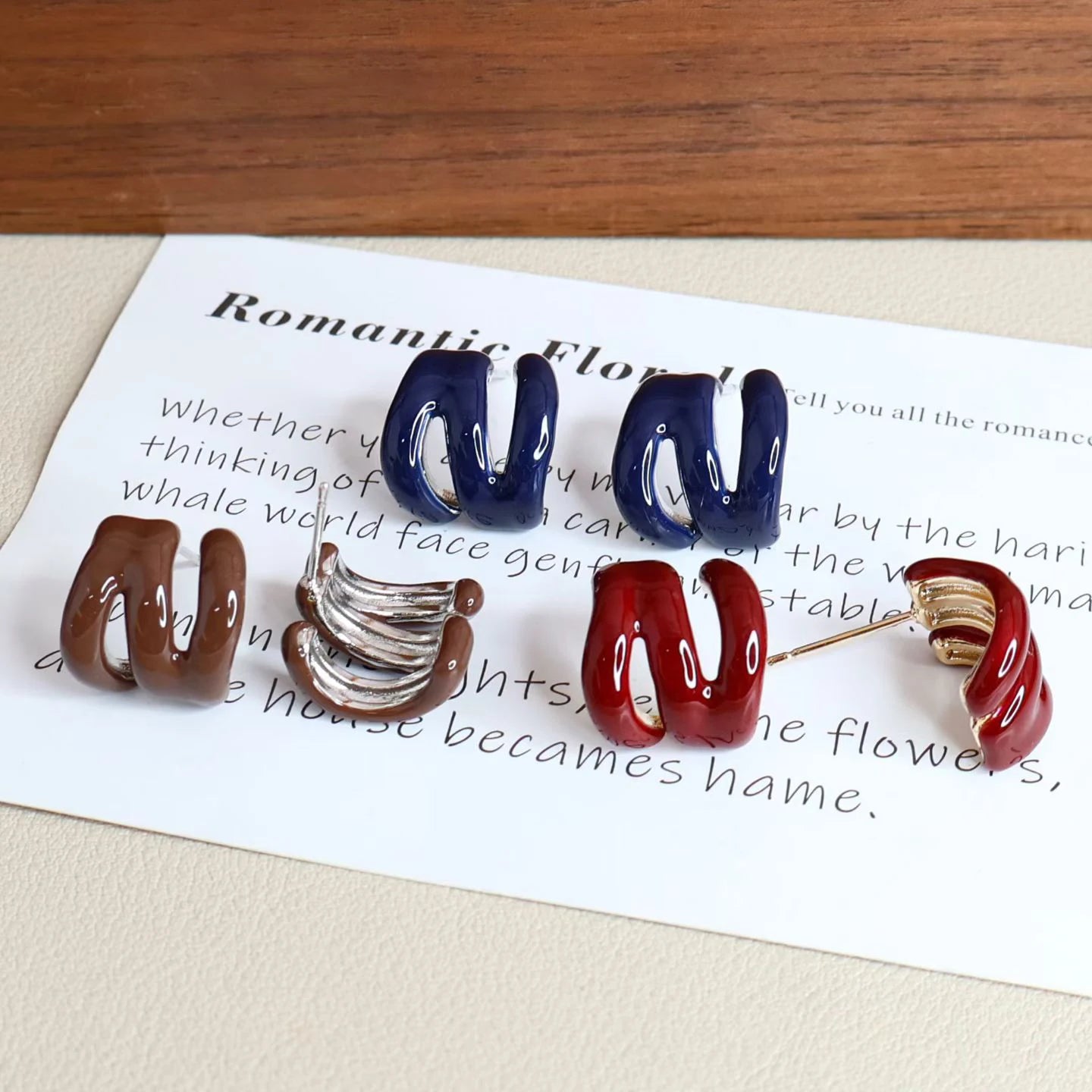 Sweet Bowknot Fashion Imitation Pearl Simple Hoop Earrings for Girls Trendy Stylish Jewelry for Women Ladies Accessories Chic