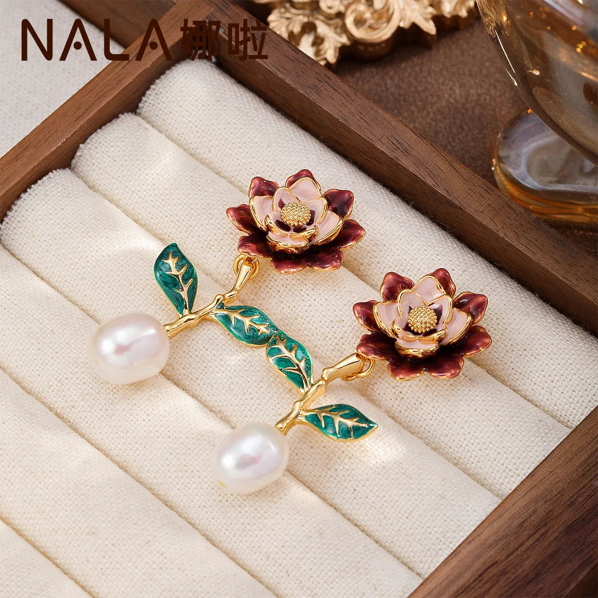 Women Flower Shape Freshwater Pearl S925 Silver 18k Gold-plated Drop Earring Elegant Fashion in Stock Jewelry for Female Daily